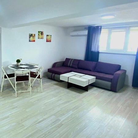 "Near Vega" Apartment Mamaja Zewnętrze zdjęcie